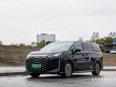 2025款比亚迪夏