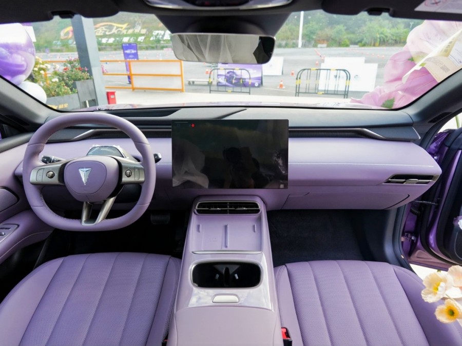 2025款深蓝L06座椅图